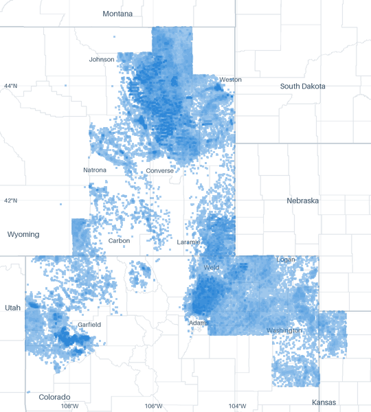 A map of 260,716 well locations inside the Niobrara footprint for which CommoVision holds a published surface coordinate, each drawn where it is, over faint state and county outlines, place names and a latitude/longitude grid for orientation.